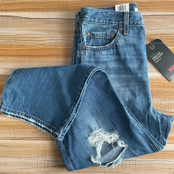 Levi's High Rise Women Jeans - Blue - Picture 1 of 10